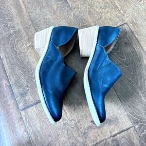 Cynthia‎ Rowley Size 6.5 Eddie Ankle Boots Booties Faux Leather Black Low Cut